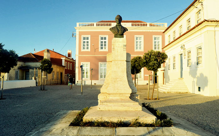 Visit São Martinho do Porto and their House of Culture, GoAlcobaça Your Local Touristic Guide